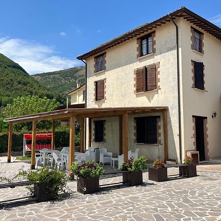 Casa Vacanze Vecchio Frantoio Residenza Moraiolo Σπολέτο Εξωτερικό φωτογραφία